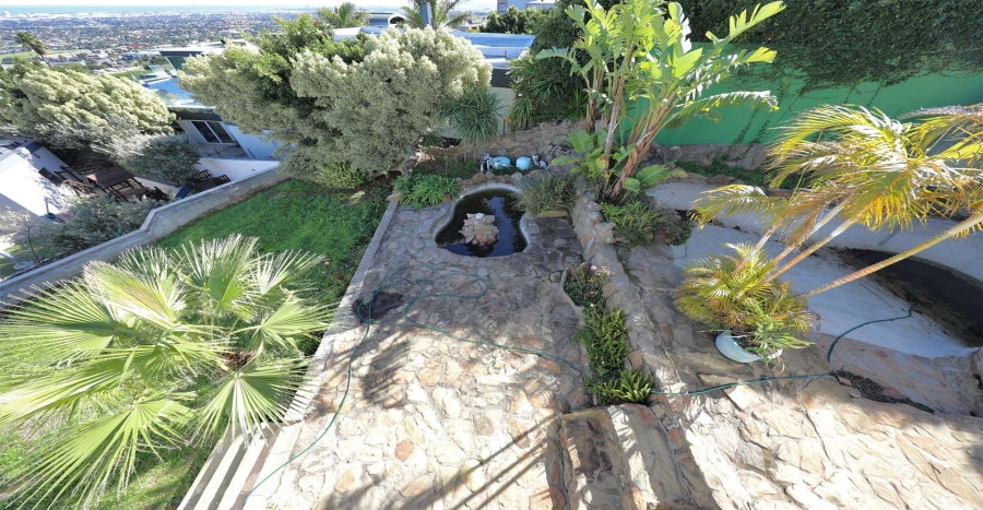 5 Bedroom Property for Sale in Plattekloof Western Cape